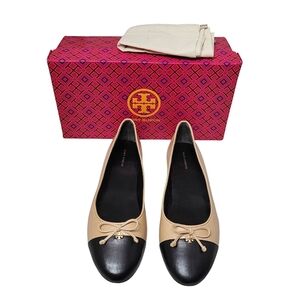 Tory Burch Tan and Black Bow Tie Cap Toe Ballet Flats